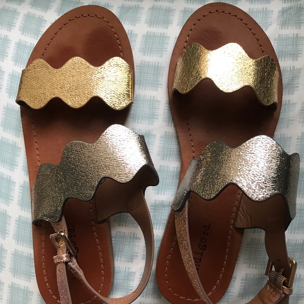 Brown sandals *NEVER WORN*